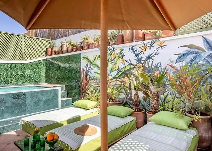 Riad Dar Adal exclusivité 2 à 6 personnes petit déjeuner compris place jemaa El fna